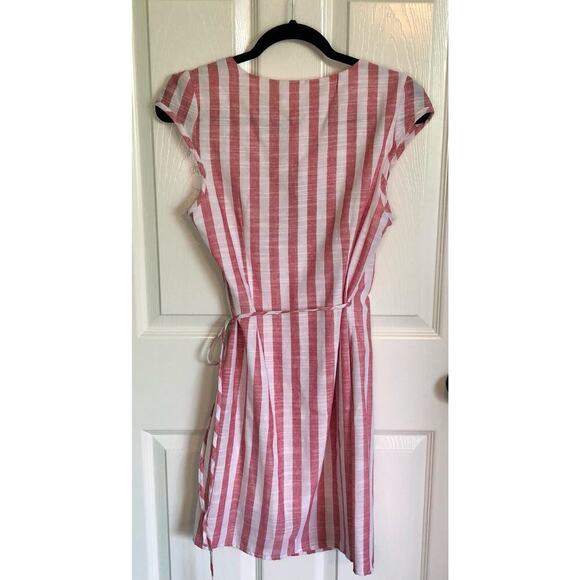 NWT Listicle Red & White Striped Wrap Dress Puff Cap Sleeves - Size Small - Picture 3 of 11